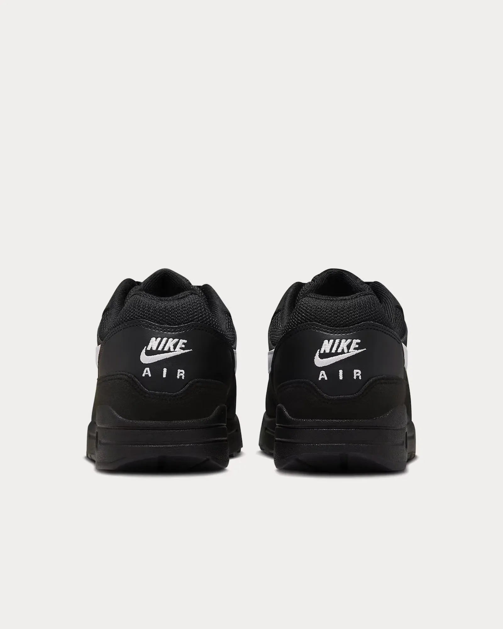 Air Max 1 Black / White Low Top Sneakers