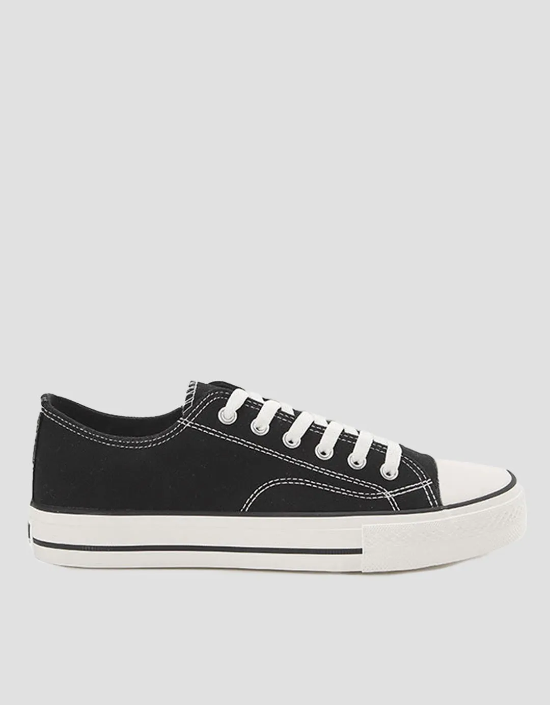 Cardinal Basic Sneakers Casual Pria