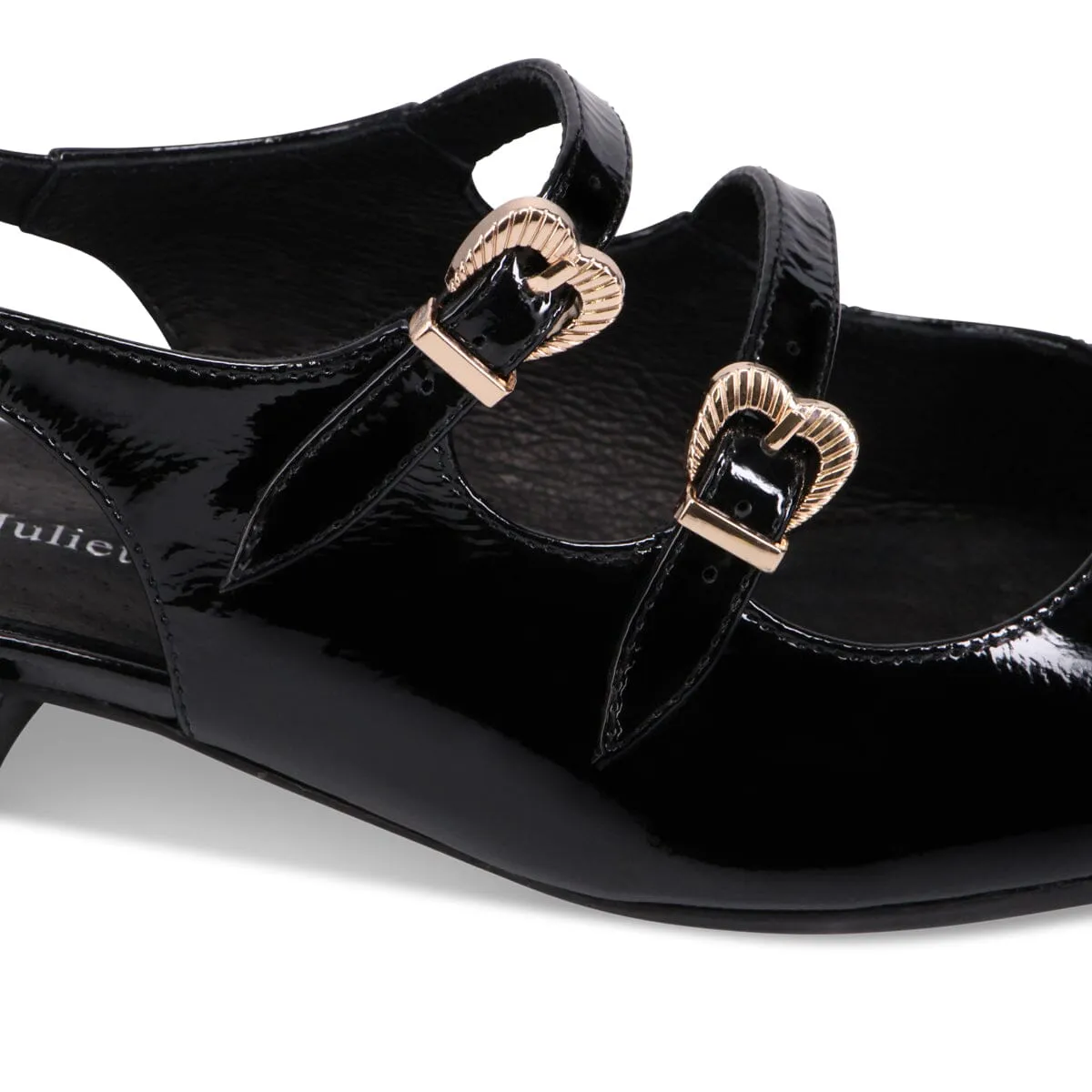 CLOSED TOE SANDAL WITH BUCKLE STRAPS