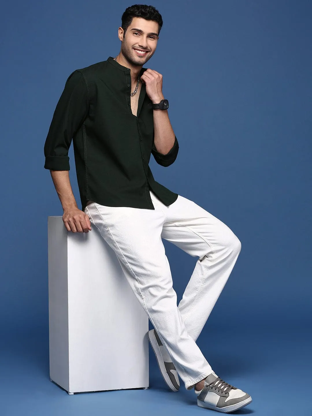Men Mandarin Collar Green Solid Slim Fit Shirt