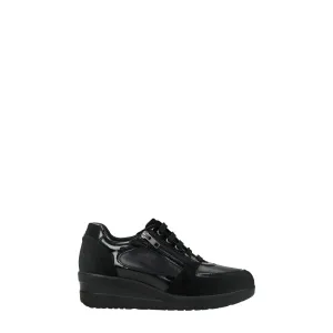 Sneakers con mini zeppa. Tacco alto 4 cm. Tata soft