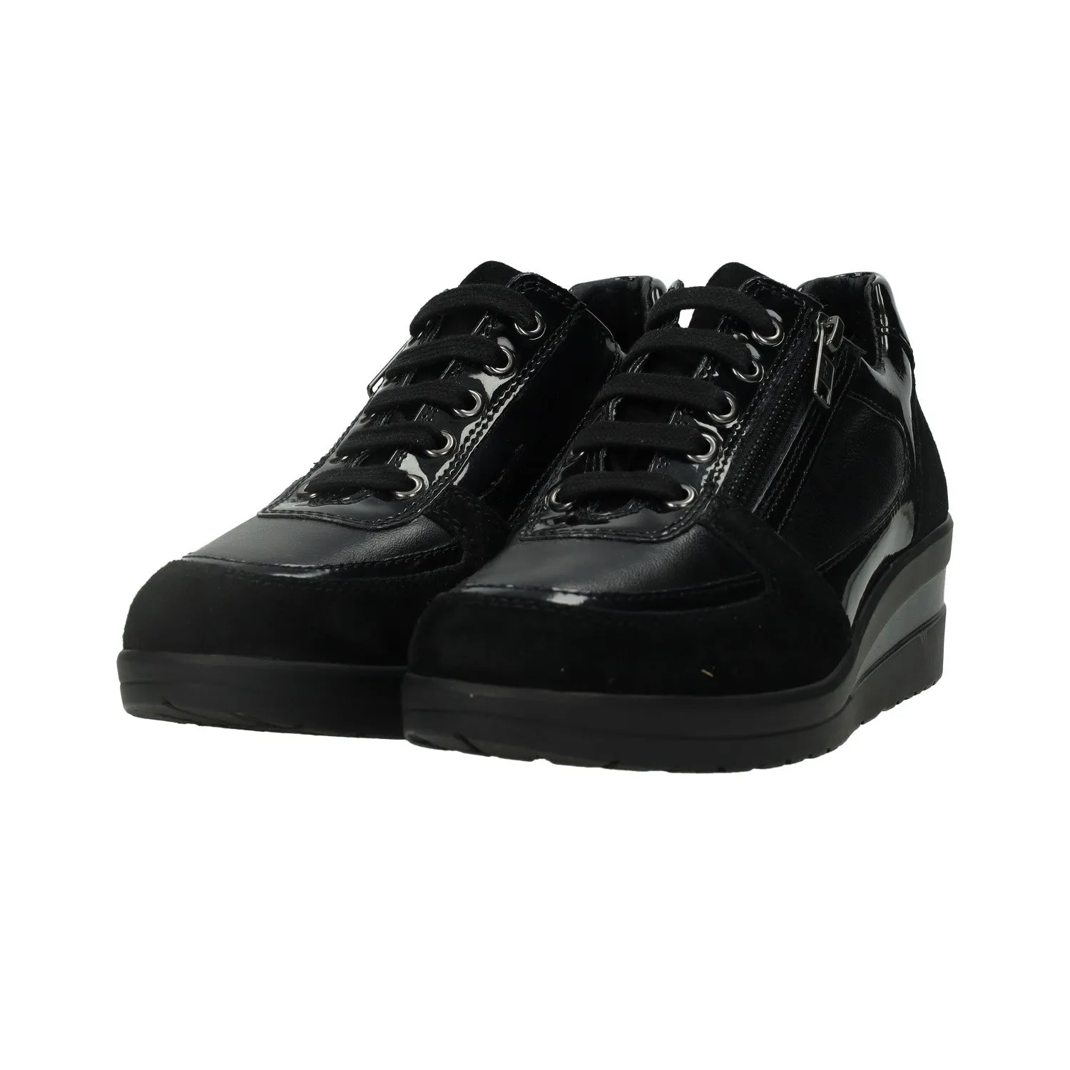 Sneakers con mini zeppa. Tacco alto 4 cm. Tata soft