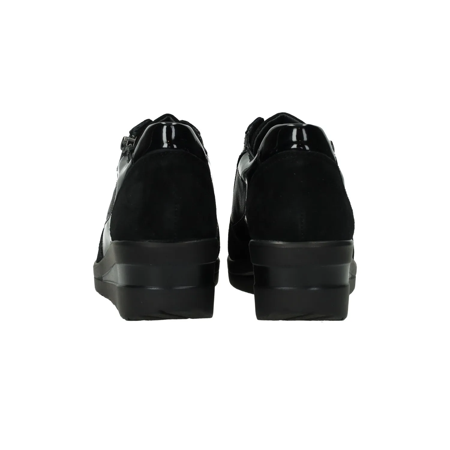 Sneakers con mini zeppa. Tacco alto 4 cm. Tata soft