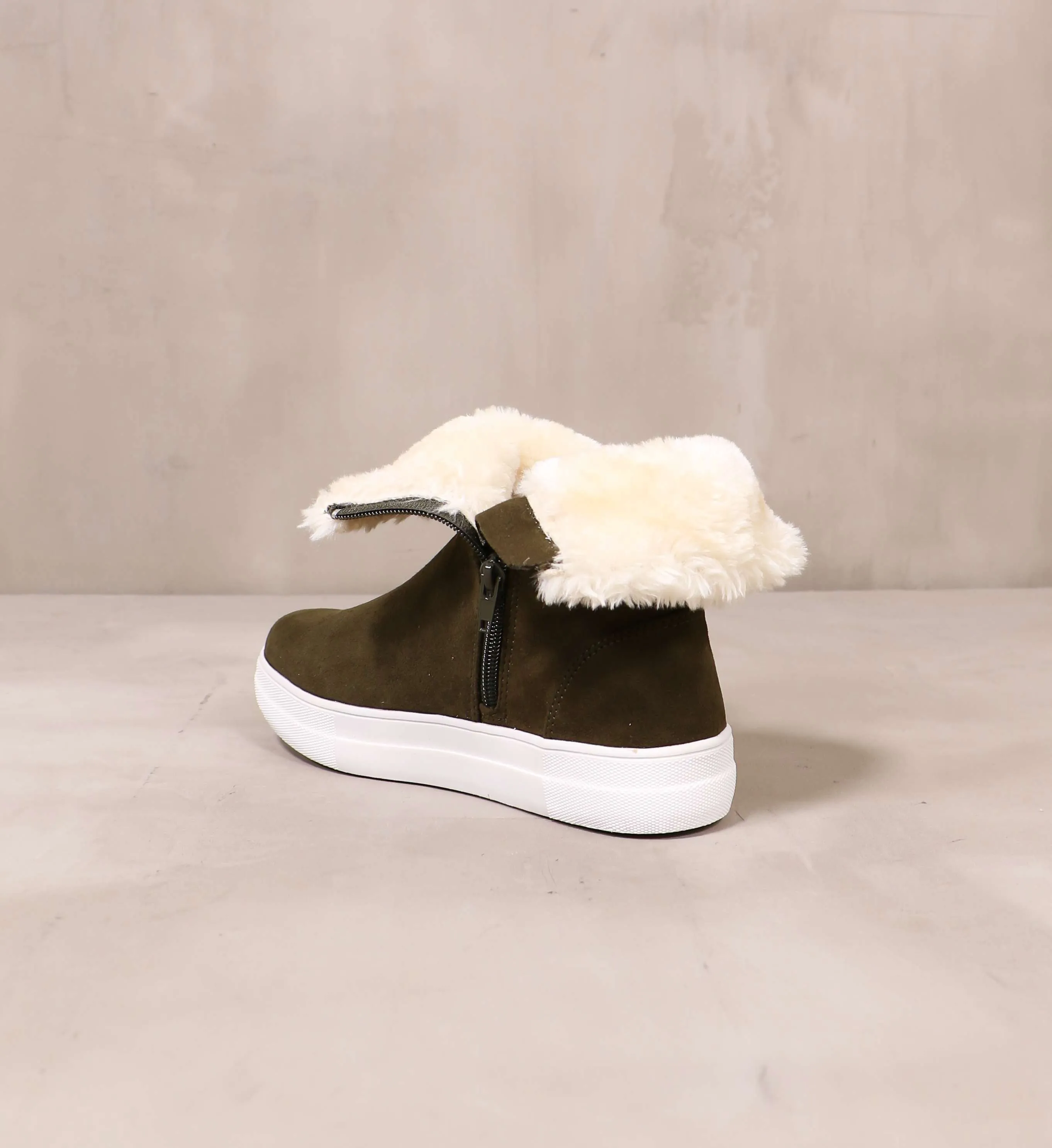 TAKE IT OUTSIDE CONVERTIBLE SNEAKER