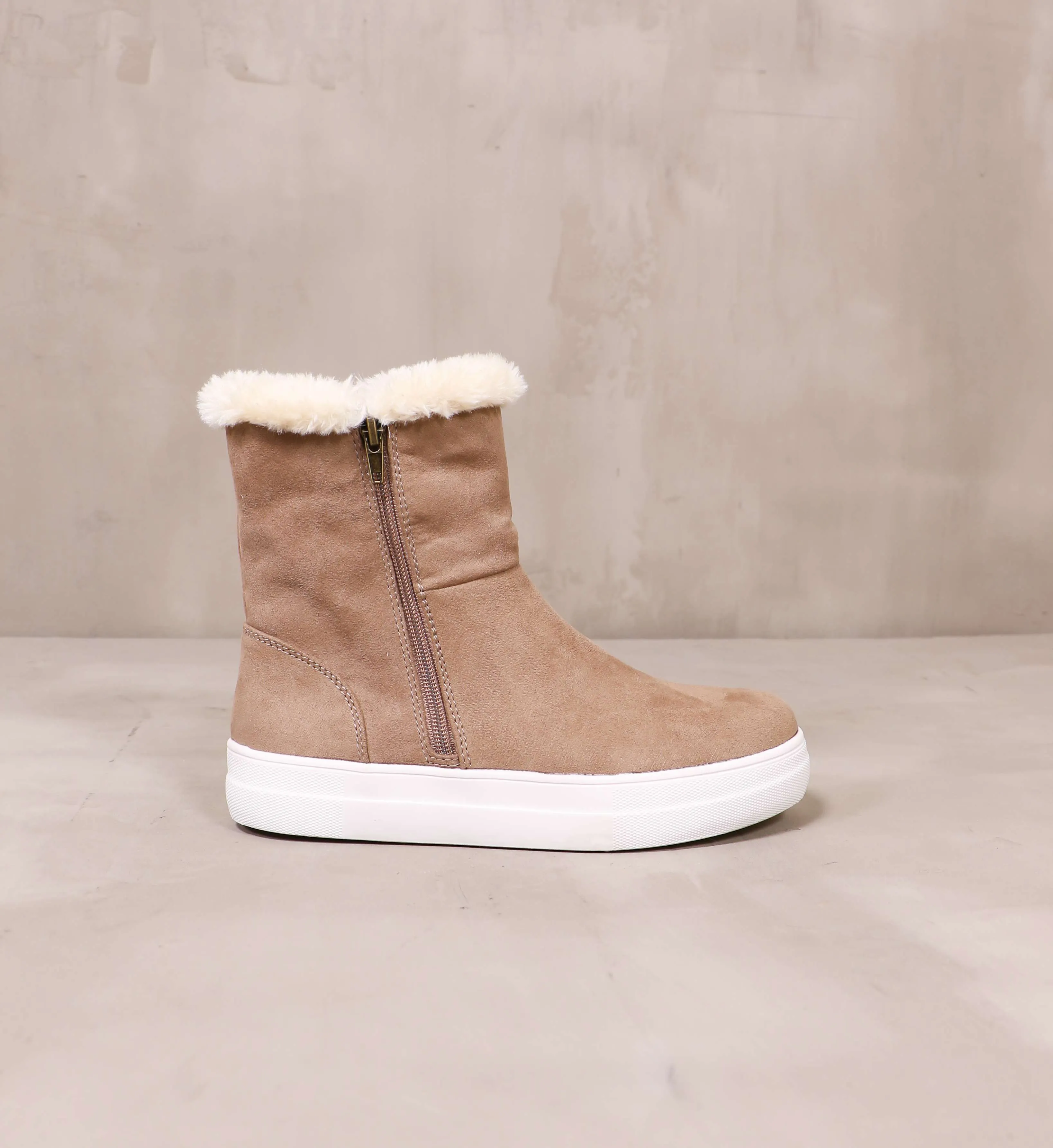 TAKE IT OUTSIDE CONVERTIBLE SNEAKER