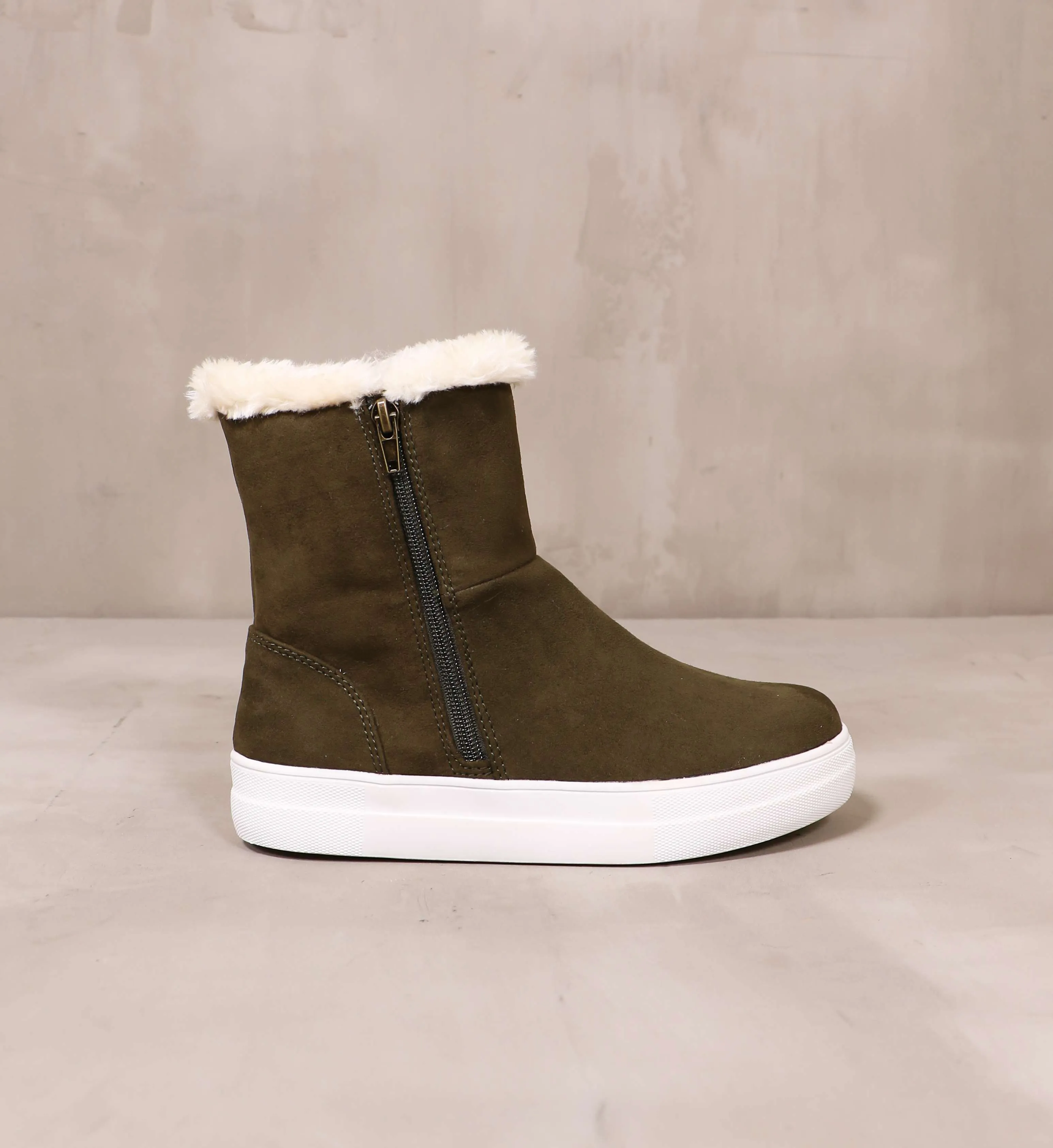 TAKE IT OUTSIDE CONVERTIBLE SNEAKER