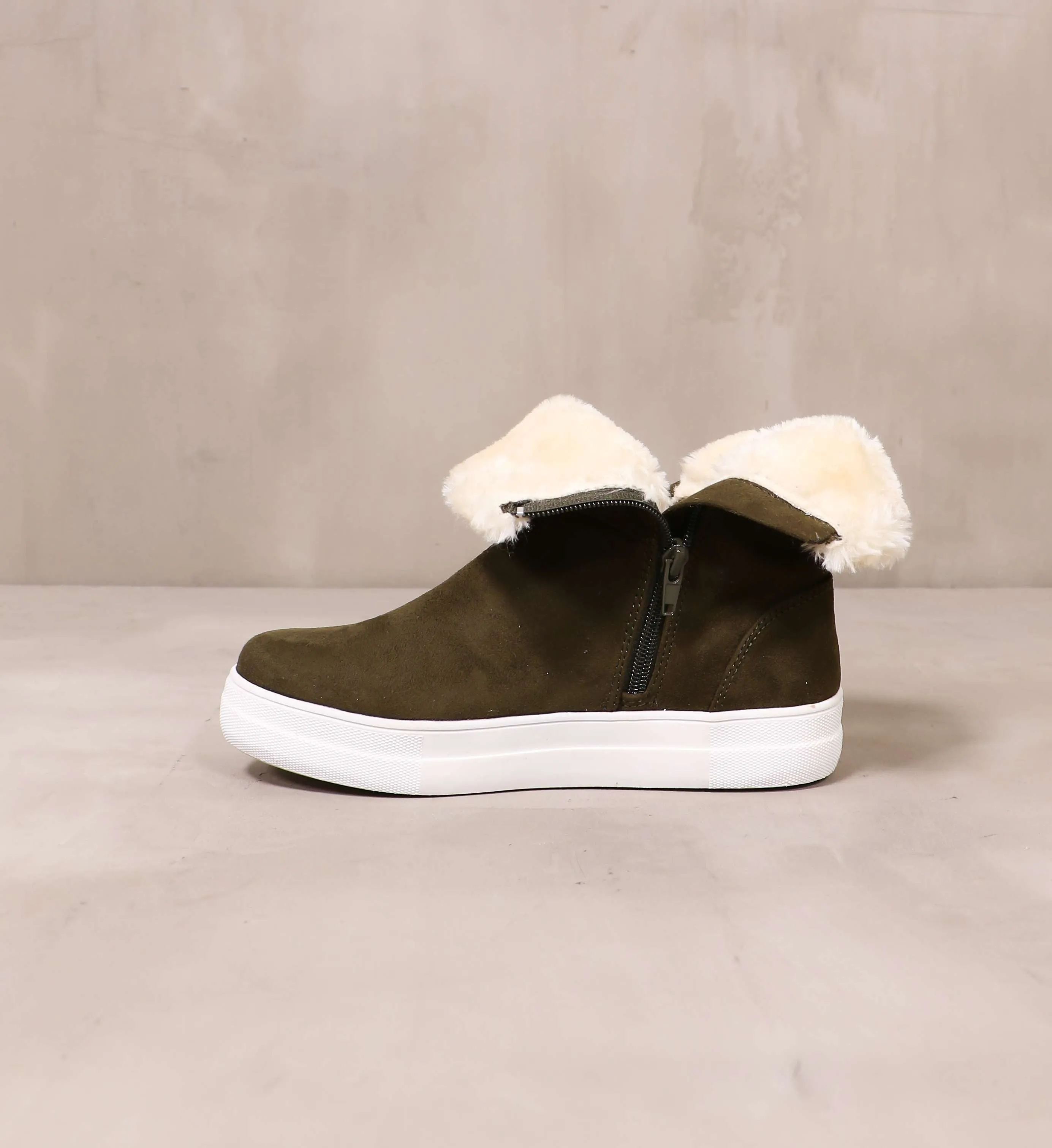 TAKE IT OUTSIDE CONVERTIBLE SNEAKER