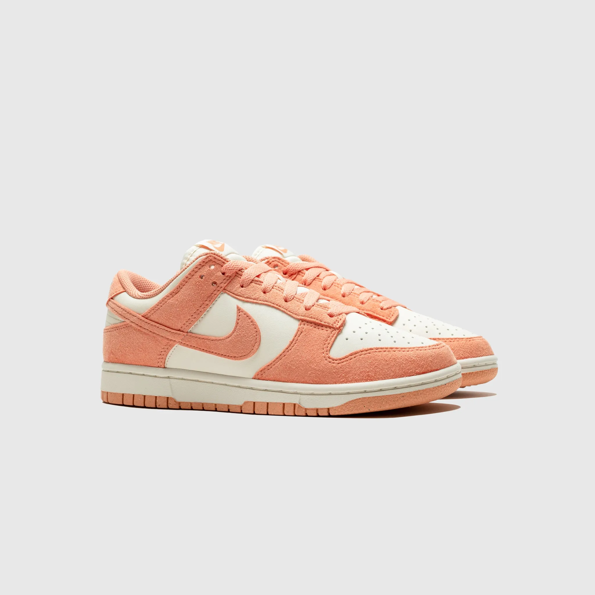 WMNS DUNK LOW "SOFT PEARL"